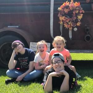 Meet your Posher, Rachel